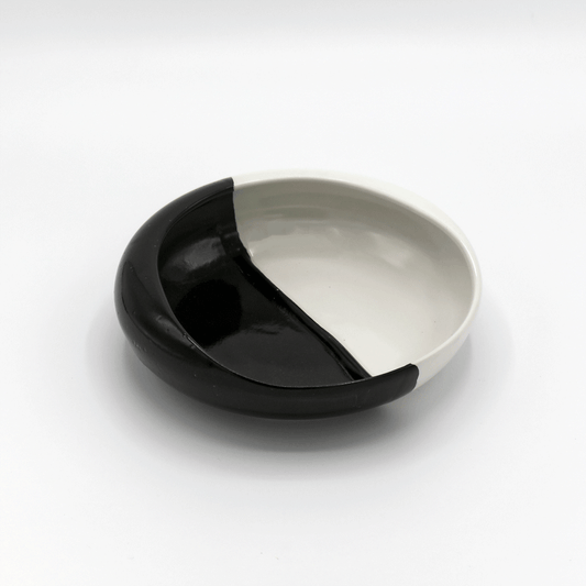 Sehhilfe-Esshilfe-Teller schwarz-weiß, mit fühlbarer Trennlinie
